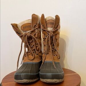 Khombu Tan Lace-Up Boots